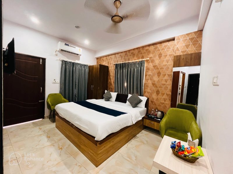 Deluxe Double Bedroom