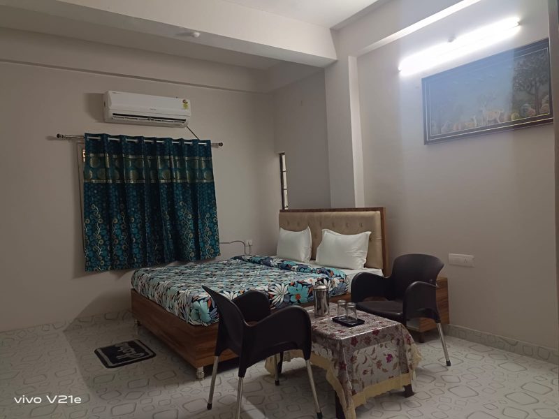 Deluxe Double Bedroom