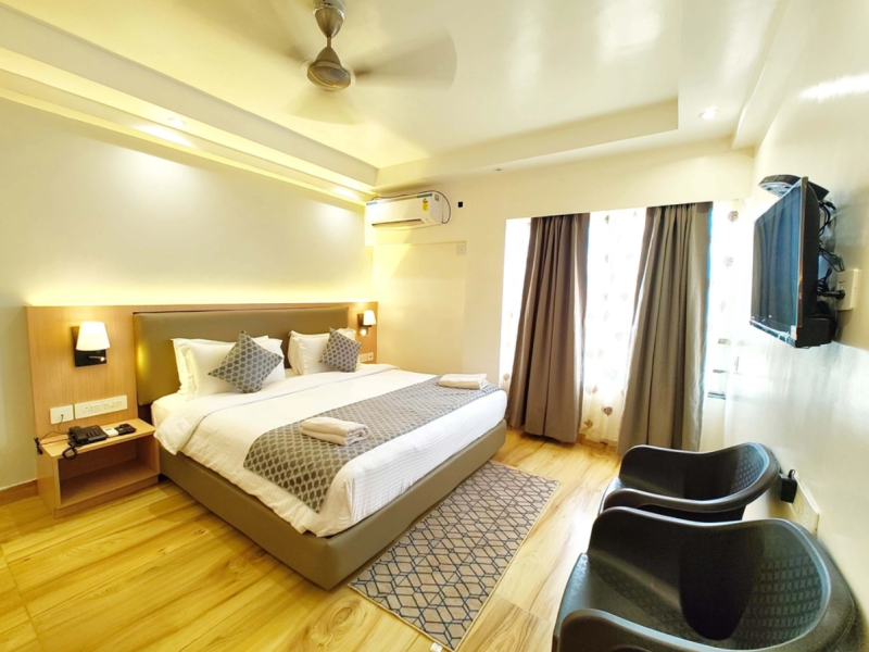 Deluxe Double Bedroom AC