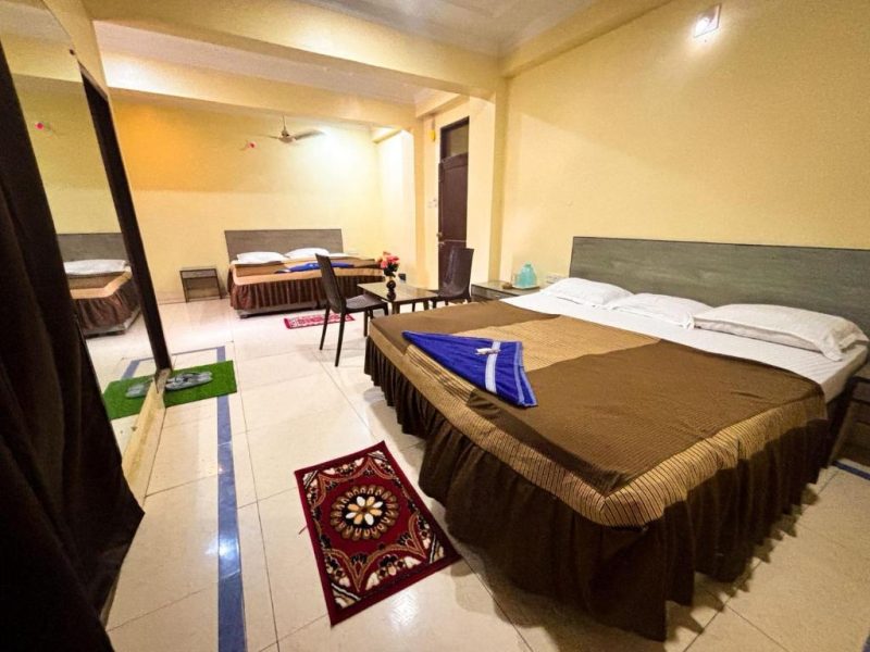 DELUXE DOUBLE ROOM WITH BALCONY