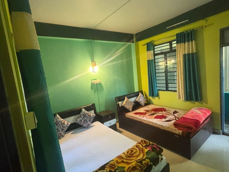SINGLE BED ROOM