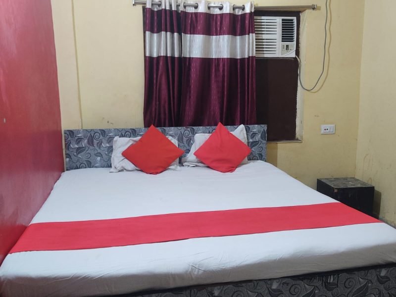 Deluxe AC Room